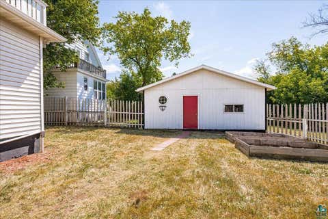 Tiny photo for 824 E 11th St, Duluth, MN 55805 (MLS # 6127401)