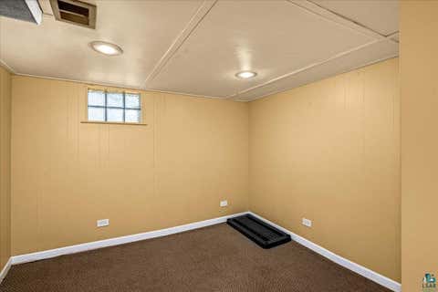 Tiny photo for 824 E 11th St, Duluth, MN 55805 (MLS # 6127401)