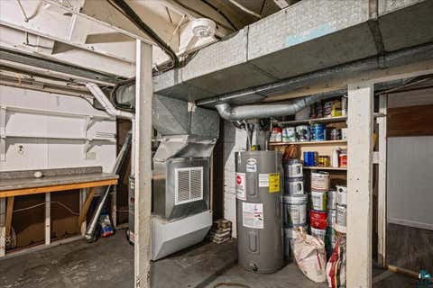 Tiny photo for 824 E 11th St, Duluth, MN 55805 (MLS # 6127401)