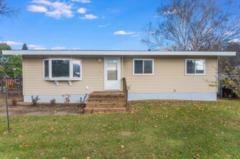Photo of 1501 Washington Ave, Cloquet, MN 55720 (MLS # 6122650)