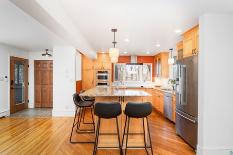 Tiny photo for 1926 Columbus Ave, Duluth, MN 55803 (MLS # 6125294)