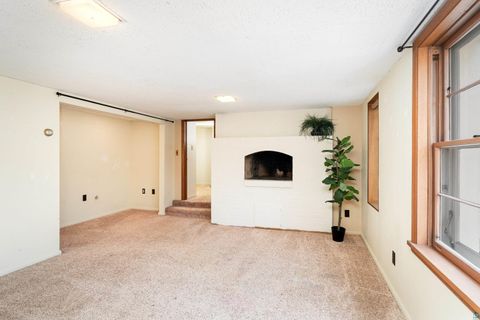 Tiny photo for 1926 Columbus Ave, Duluth, MN 55803 (MLS # 6125294)
