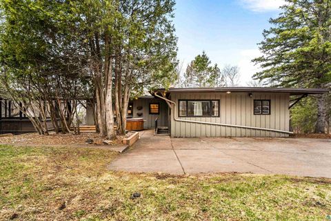 Tiny photo for 1926 Columbus Ave, Duluth, MN 55803 (MLS # 6125294)