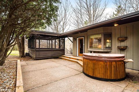 Tiny photo for 1926 Columbus Ave, Duluth, MN 55803 (MLS # 6125294)