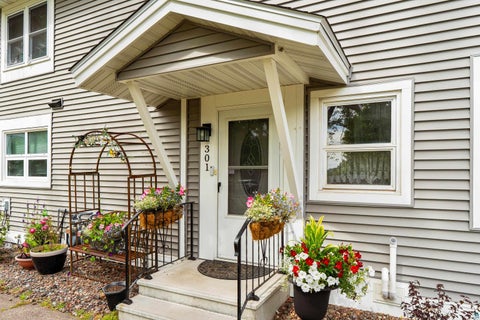 Tiny photo for 301 Kelly Cr CIR #301, Duluth, MN 55811 (MLS # 6127628)