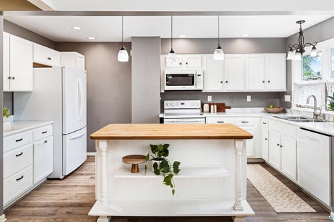 Tiny photo for 301 Kelly Cr CIR #301, Duluth, MN 55811 (MLS # 6127628)