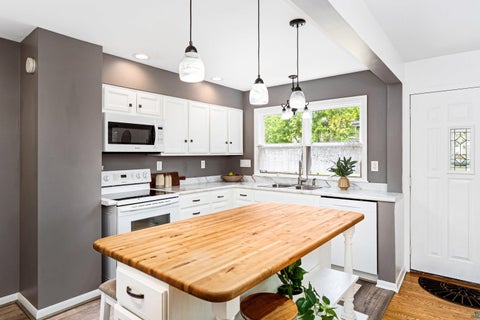 Tiny photo for 301 Kelly Cr CIR #301, Duluth, MN 55811 (MLS # 6127628)