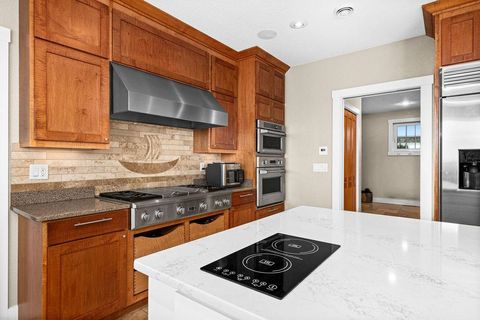 Tiny photo for 3725 North Ridge Rd, Duluth, MN 55804 (MLS # 6123423)