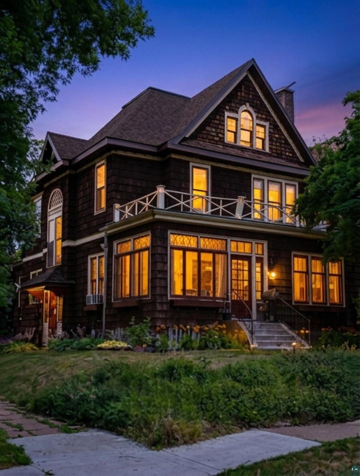 Photo 1 of 19 — 700 MacArthur Ave, Ashland, WI 54806