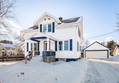Photo of 437 14th St, Cloquet, MN 55720 (MLS # 6123817)
