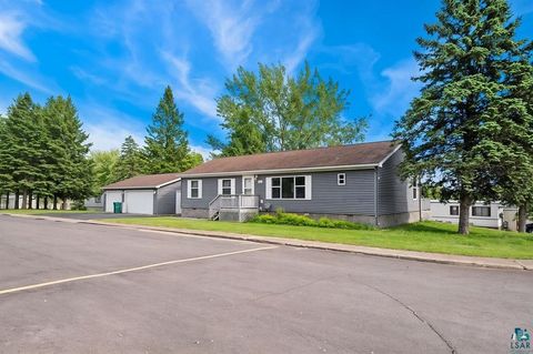 Photo of 2 Barker Dr, Duluth, MN 55808 (MLS # 6126183)