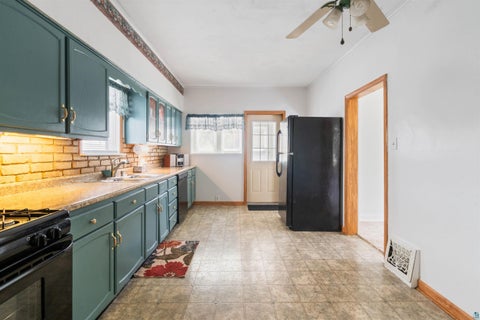 Tiny photo for 3724 W 7th St, Duluth, MN 55807 (MLS # 6127580)
