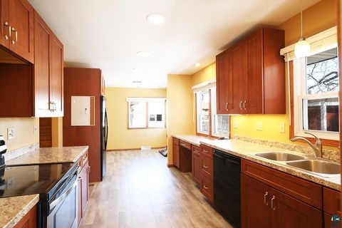 Tiny photo for 811 N 7th St, Virginia, MN 55792 (MLS # 6124129)