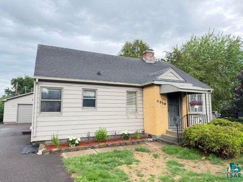Photo of 2319 Ensign St, Duluth, MN 55811 (MLS # 6126413)