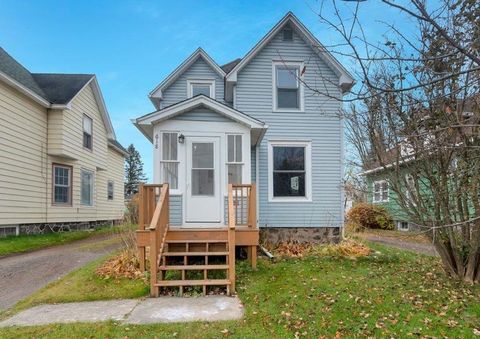 Photo of 618 3rd St, Proctor, MN 55810 (MLS # 6122845)