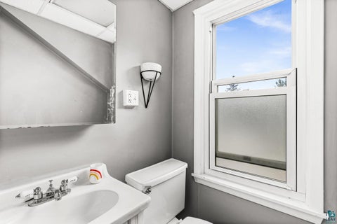 Tiny photo for 1502 E Skyline Pkwy, Duluth, MN 55805 (MLS # 6127913)