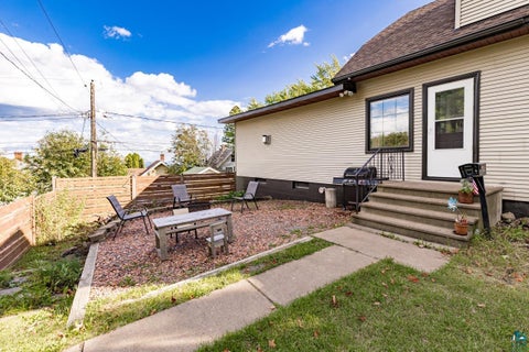 Tiny photo for 1502 E Skyline Pkwy, Duluth, MN 55805 (MLS # 6127913)