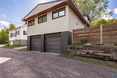 Tiny photo for 1502 E Skyline Pkwy, Duluth, MN 55805 (MLS # 6127913)