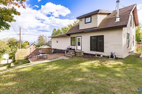 Tiny photo for 1502 E Skyline Pkwy, Duluth, MN 55805 (MLS # 6127913)