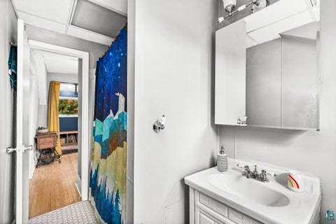 Tiny photo for 1502 E Skyline Pkwy, Duluth, MN 55805 (MLS # 6127913)