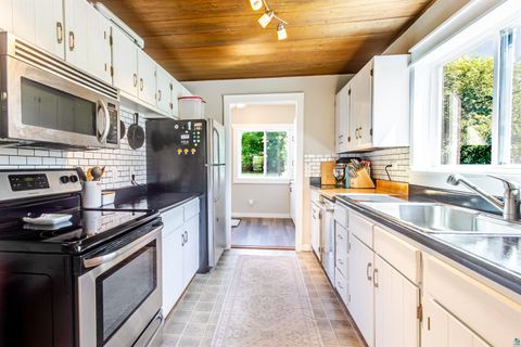 Tiny photo for 111 Elm St, Floodwood, MN 55736 (MLS # 6126770)
