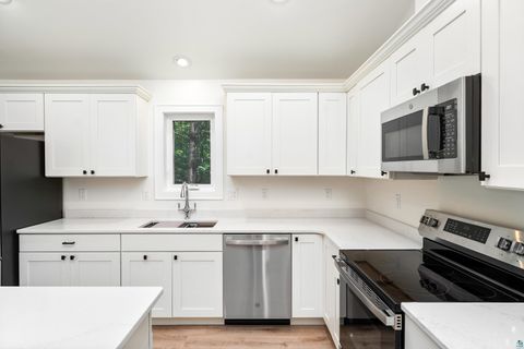 Tiny photo for 1802 Rice Lake Rd, Duluth, MN 55811 (MLS # 6125146)