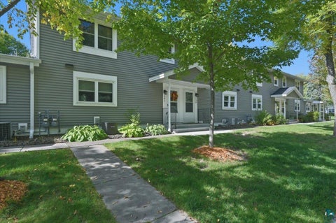Photo of 141 Madison Ave #4, Duluth, MN 55811 (MLS # 6128225)