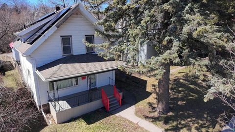 Photo of 823 N 57th Ave W, Duluth, MN 55807 (MLS # 6125017)