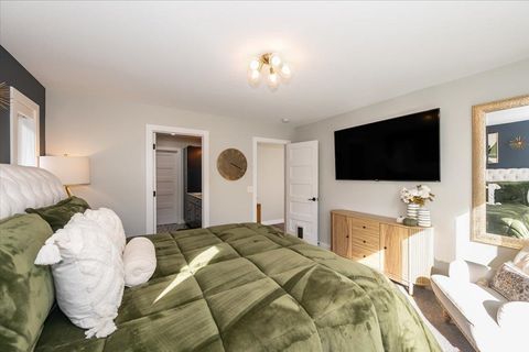 Tiny photo for 328 Coffee Creek Blvd, Duluth, MN 55811 (MLS # 6122638)