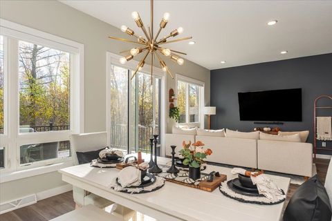 Tiny photo for 328 Coffee Creek Blvd, Duluth, MN 55811 (MLS # 6122638)