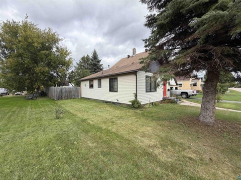 Tiny photo for 731 E Camp St, Ely, MN 55731 (MLS # 6127980)