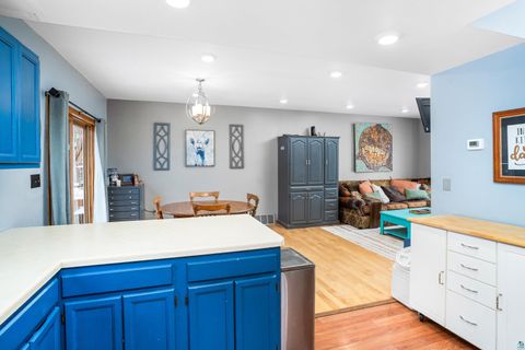 Tiny photo for 811 N 56th Ave W Ave, Duluth, MN 55807 (MLS # 6123823)