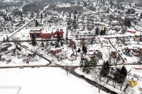 Tiny photo for 811 N 56th Ave W Ave, Duluth, MN 55807 (MLS # 6123823)