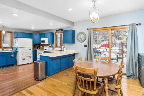 Tiny photo for 811 N 56th Ave W Ave, Duluth, MN 55807 (MLS # 6123823)