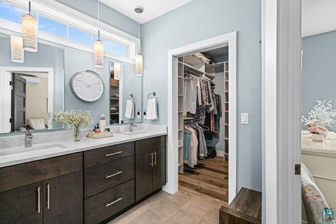 Tiny photo for 4924 Norwood St, Duluth, MN 55804 (MLS # 6126284)