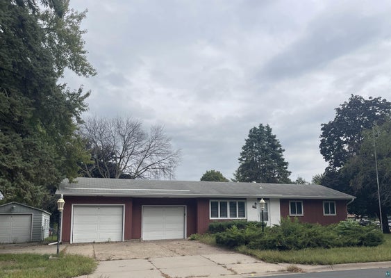 ADDRESS PRIVATE, INVER GROVE HEIGHTS, MN  - Image e9a8a5cc1879a633420d794b7bb55fb0/2339102492