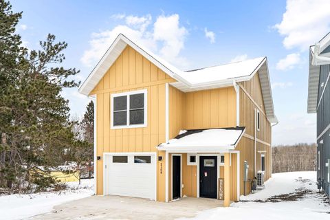 Photo of 2108 Cottage Hill Circle, Duluth, MN 55811 (MLS # 6123132)