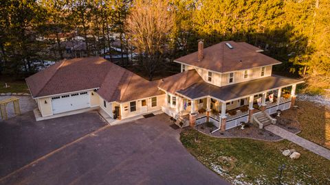 Photo of 925 14th St, Cloquet, MN 55720 (MLS # 6123033)