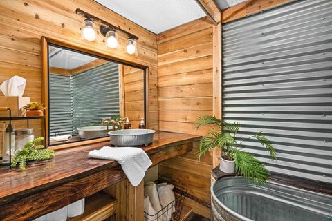 Tiny photo for 2352 Pershing St, Duluth, MN 55811 (MLS # 6124984)
