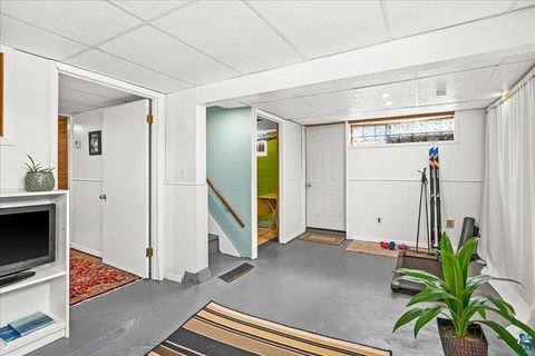 Tiny photo for 116 E Wabasha St, Duluth, MN 55803 (MLS # 6123946)