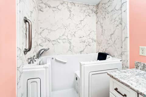 Tiny photo for 8401 Congdon Blvd #6, Duluth, MN 55804 (MLS # 6127478)