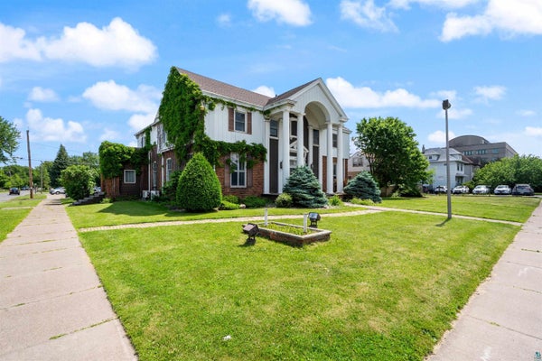 1304 HAMMOND AVE, SUPERIOR, WI 54880 - Image eb7e97403f5bcb6d6dbad85e26943eed/186864831