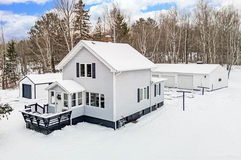 Photo of 2893 Hutchinson Rd, Duluth, MN 55811 (MLS # 6123182)
