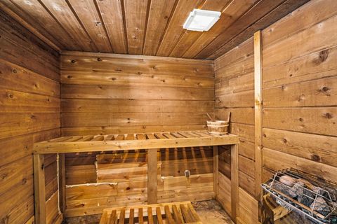 Tiny photo for 4723 W 6th St, Duluth, MN 55807 (MLS # 6123890)