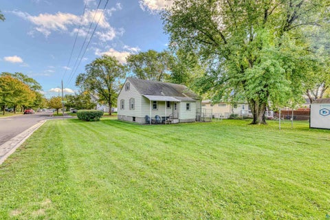 Tiny photo for 1 S 64th Ave W AVE, Duluth, MN 55807 (MLS # 6128293)