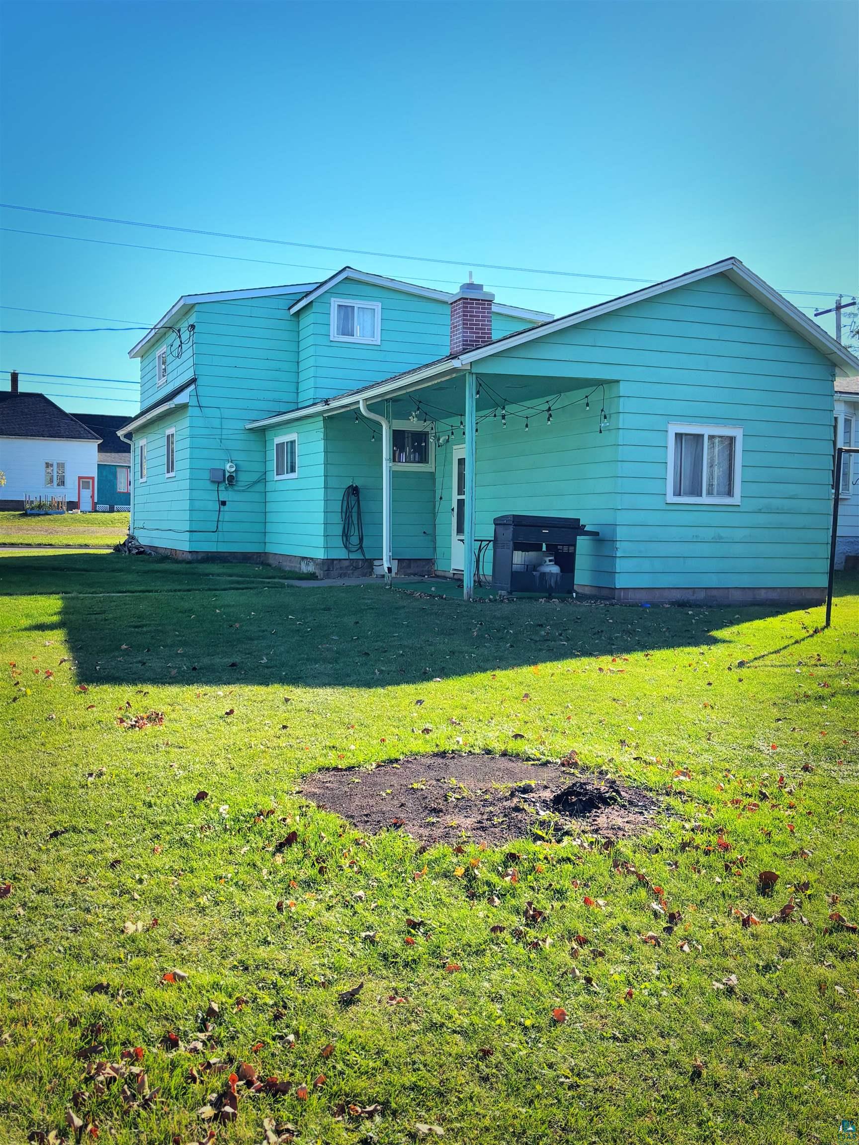 1505 6th St W