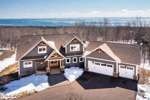 Photo of 119 Montauk Ln, Duluth, MN 55804 (MLS # 6124204)