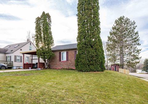 Tiny photo for 401 Memorial Dr, Buhl, MN 55713 (MLS # 6122932)