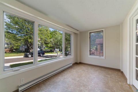 Tiny photo for 915 Grandview Ave, Duluth, MN 55812 (MLS # 6124089)