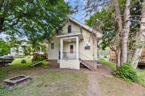 Tiny photo for 915 Grandview Ave, Duluth, MN 55812 (MLS # 6124089)